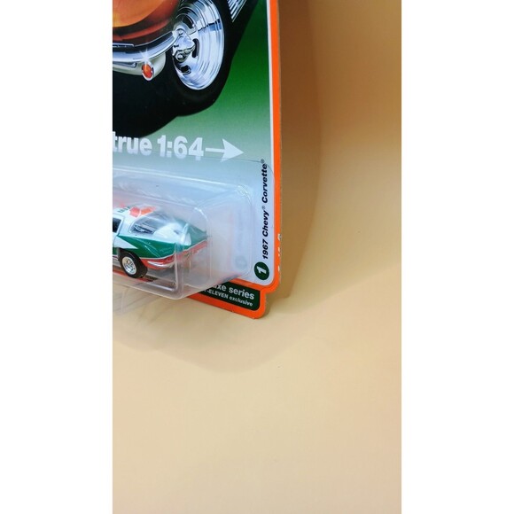 2023 Auto World 1/64 7 Eleven 1967 Chevy Corvette #CP8064 NIP - Picture 5 of 6